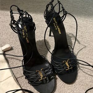 Yves Saint Laurent Babylone Heels/Sandal
